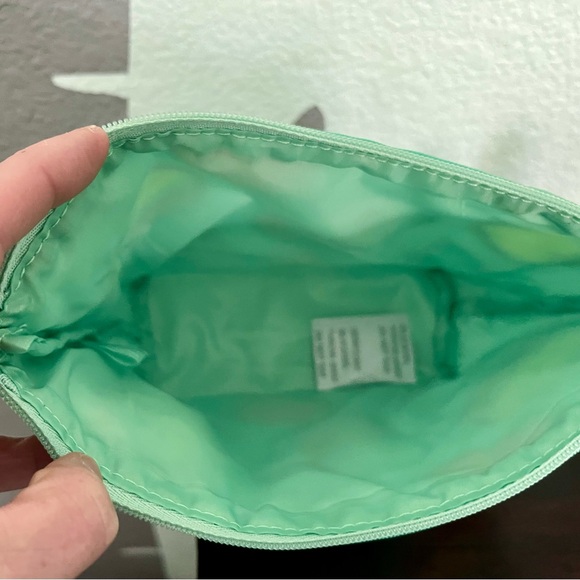 Clinique Cosmetic Bag with Love Pop Lipstick and Facial Cleanser for Oily Skin - Picture 7 of 7